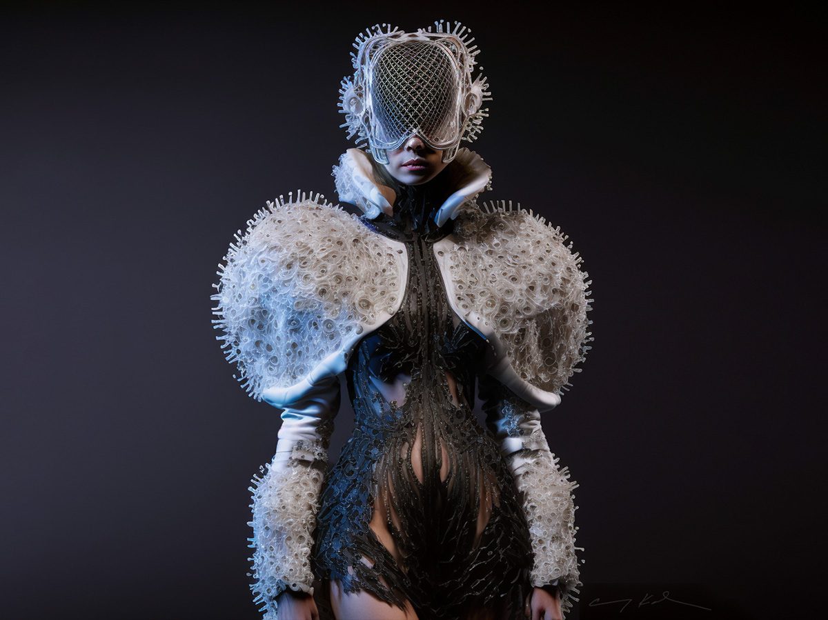 ArtistAmyKarle_CyborgCouture_with-Signature
